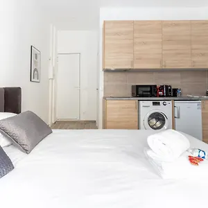  Appartement Pigalle/saint-lazare Studio