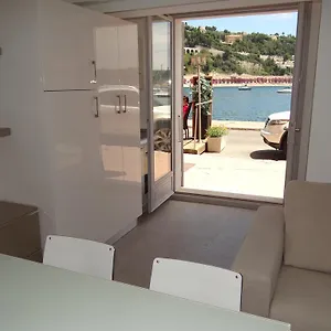 Les Pieds Dans L' Eau Nouveau Refait à Neuf Complete Renovation , Villefranche-sur-Mer Francia